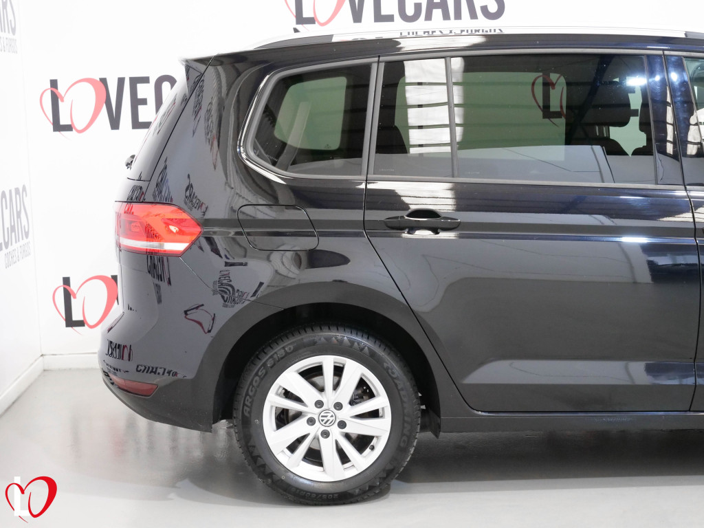 VOLKSWAGEN TOURAN 2.0 TDI DSG LOUNGE 115 de segunda mano