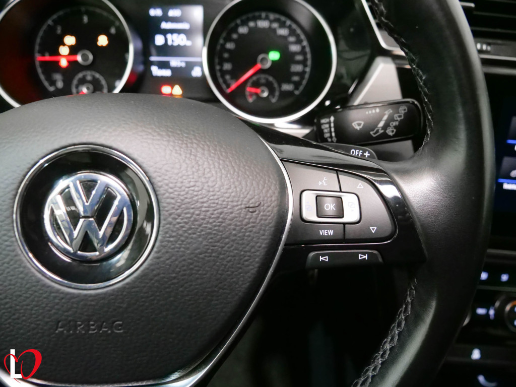 VOLKSWAGEN TOURAN 2.0 TDI DSG LOUNGE 115 de segunda mano