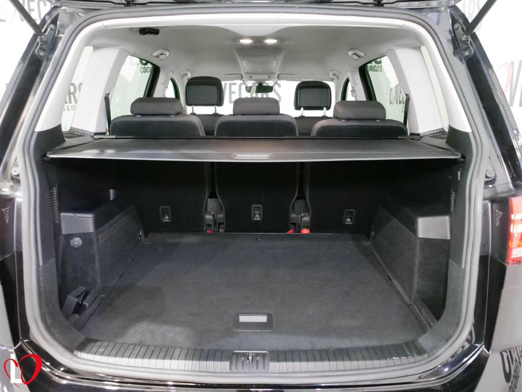 VOLKSWAGEN TOURAN 2.0 TDI DSG LOUNGE 115 de segunda mano