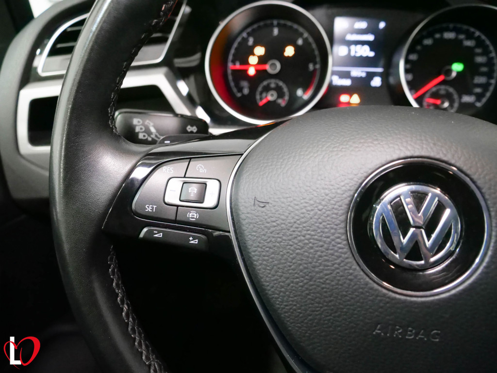 VOLKSWAGEN TOURAN 2.0 TDI DSG LOUNGE 115 de segunda mano