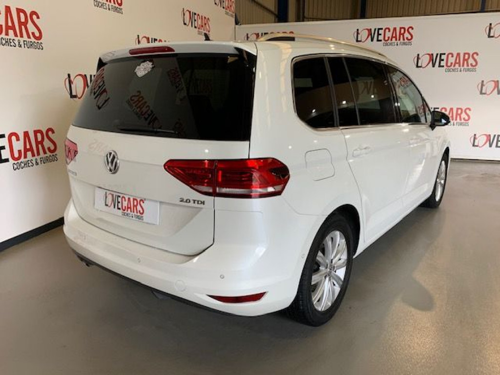 VOLKSWAGEN TOURAN 2.0 TDI DSG6 150CV de segunda mano