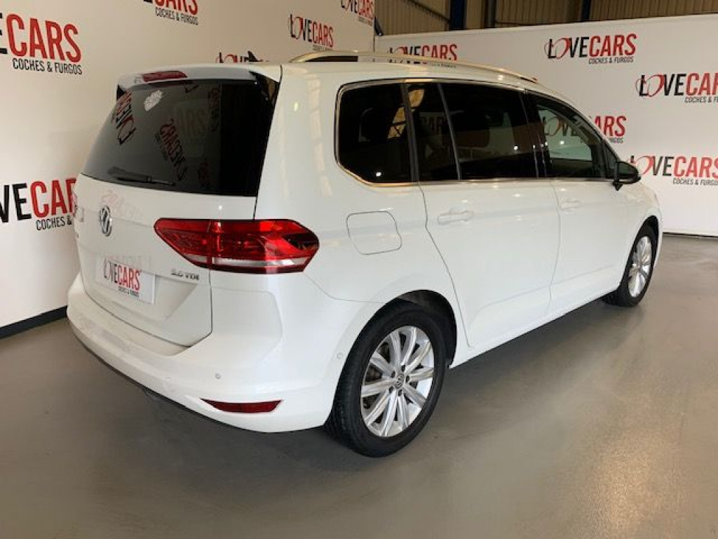 VOLKSWAGEN TOURAN 2.0 TDI DSG6 150CV de segunda mano