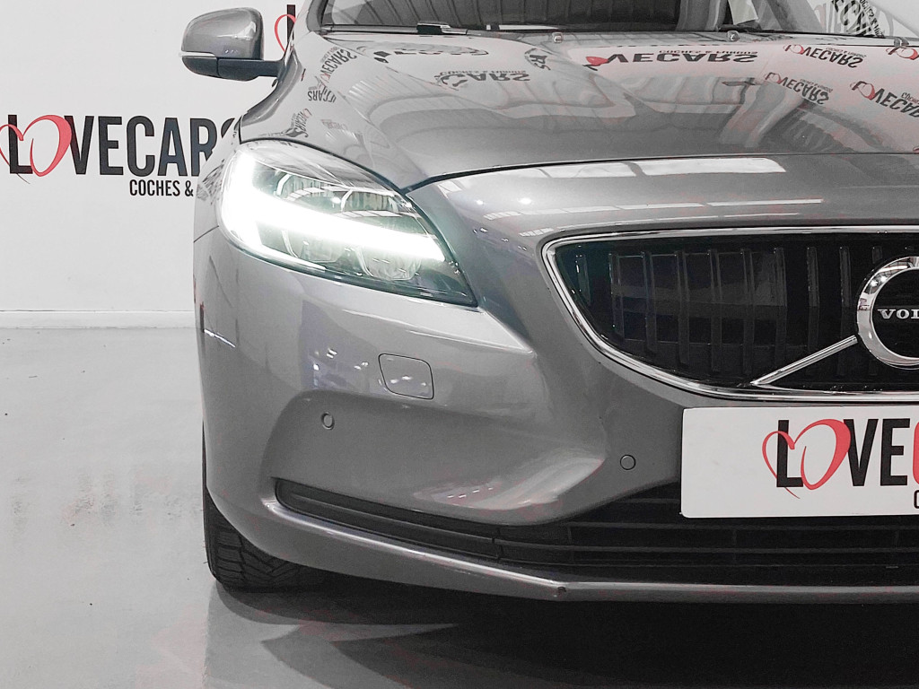 VOLVO V40 2.0D AUTO. BOSINESS 120 de segunda mano