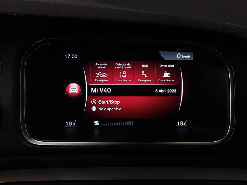VOLVO V40 2.0D AUTO. BOSINESS 120 de segunda mano