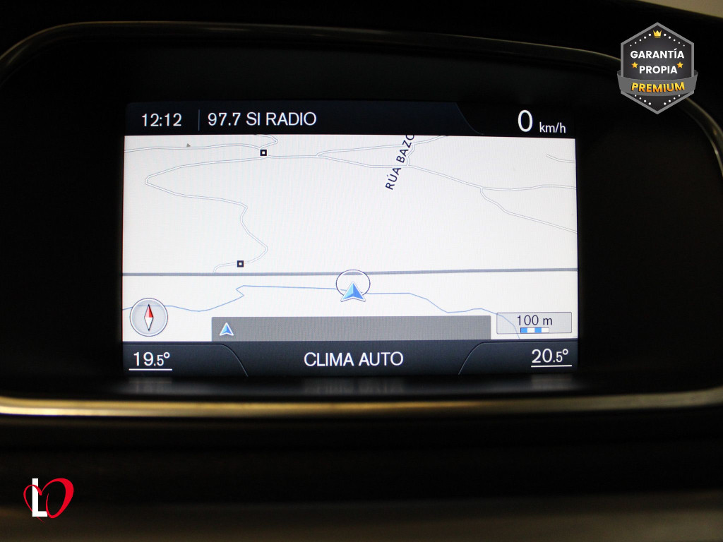 VOLVO V40 CROSS COUNTRY 1.6 D2 MOMENTUN 115 de segunda mano
