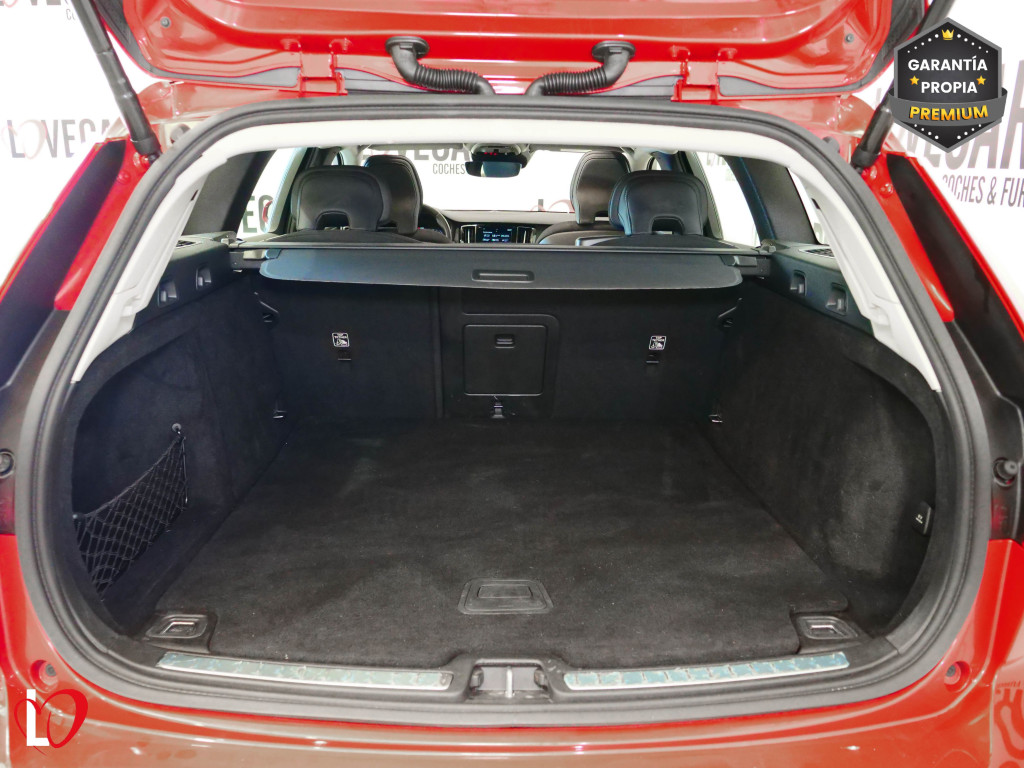 VOLVO V60 2.0 B4 AUTOM. MOMENTUM PRO TECHO 197 de segunda mano
