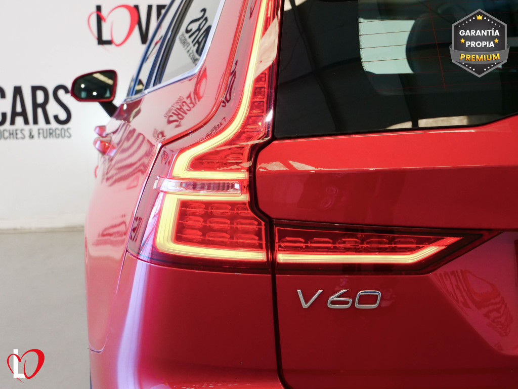 VOLVO V60 2.0 B4 AUTOM. MOMENTUM PRO TECHO 197 de segunda mano