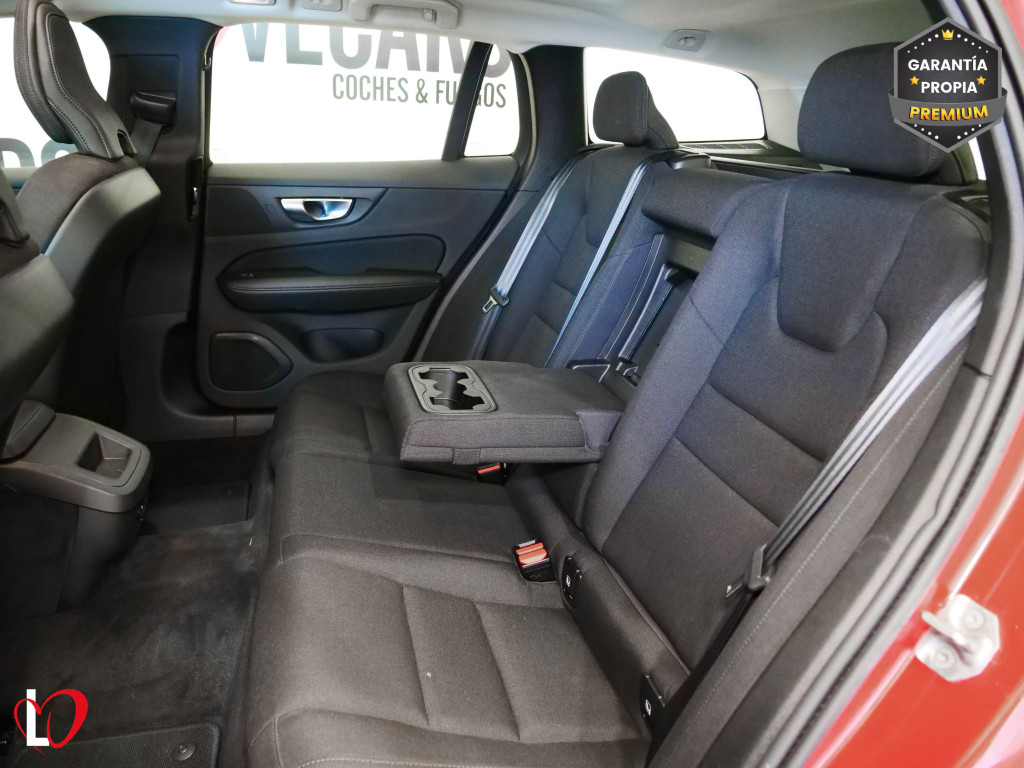 VOLVO V60 2.0 B4 AUTOM. MOMENTUM PRO TECHO 197 de segunda mano