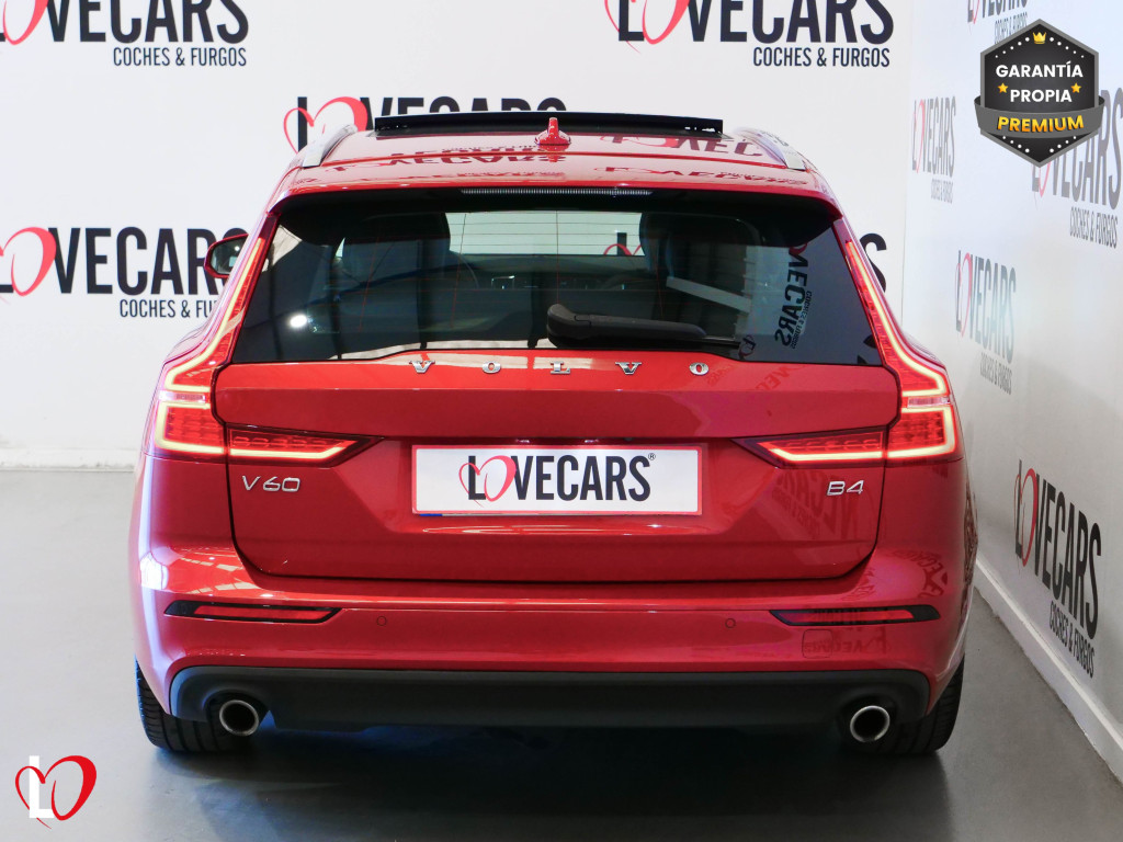 VOLVO V60 2.0 B4 AUTOM. MOMENTUM PRO TECHO 197 de segunda mano