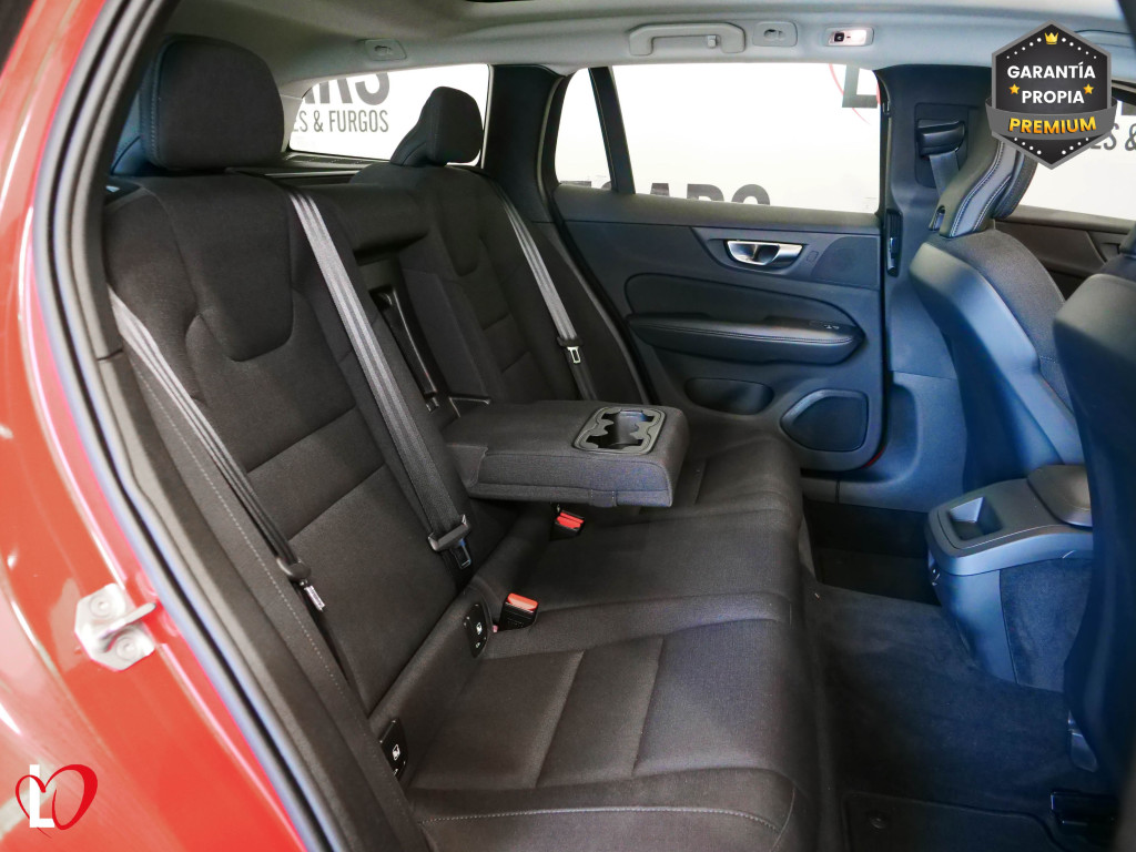 VOLVO V60 2.0 B4 AUTOM. MOMENTUM PRO TECHO 197 de segunda mano