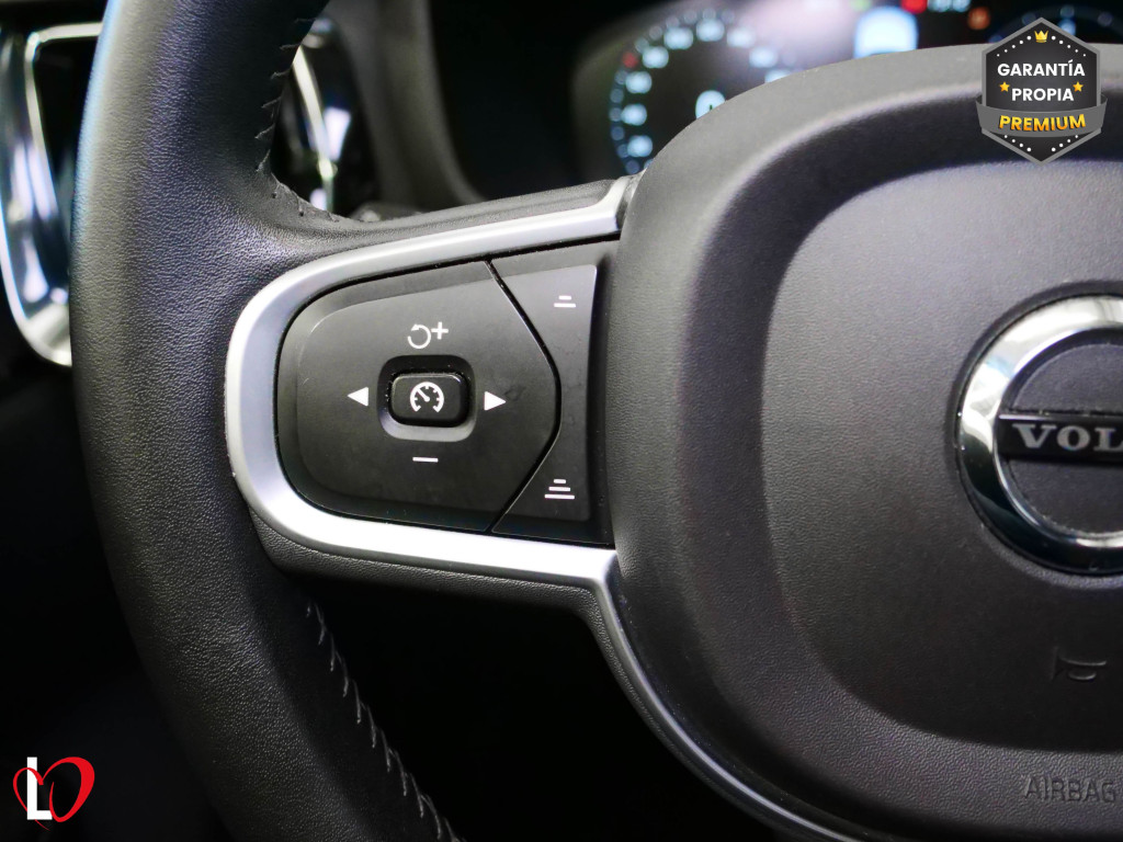 VOLVO V60 2.0 D4 AUTO MOMENTUM 190 de segunda mano
