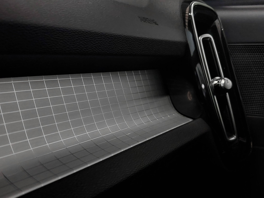 VOLVO XC 40 2.0 D D3 MOMENTUM 150 de segunda mano