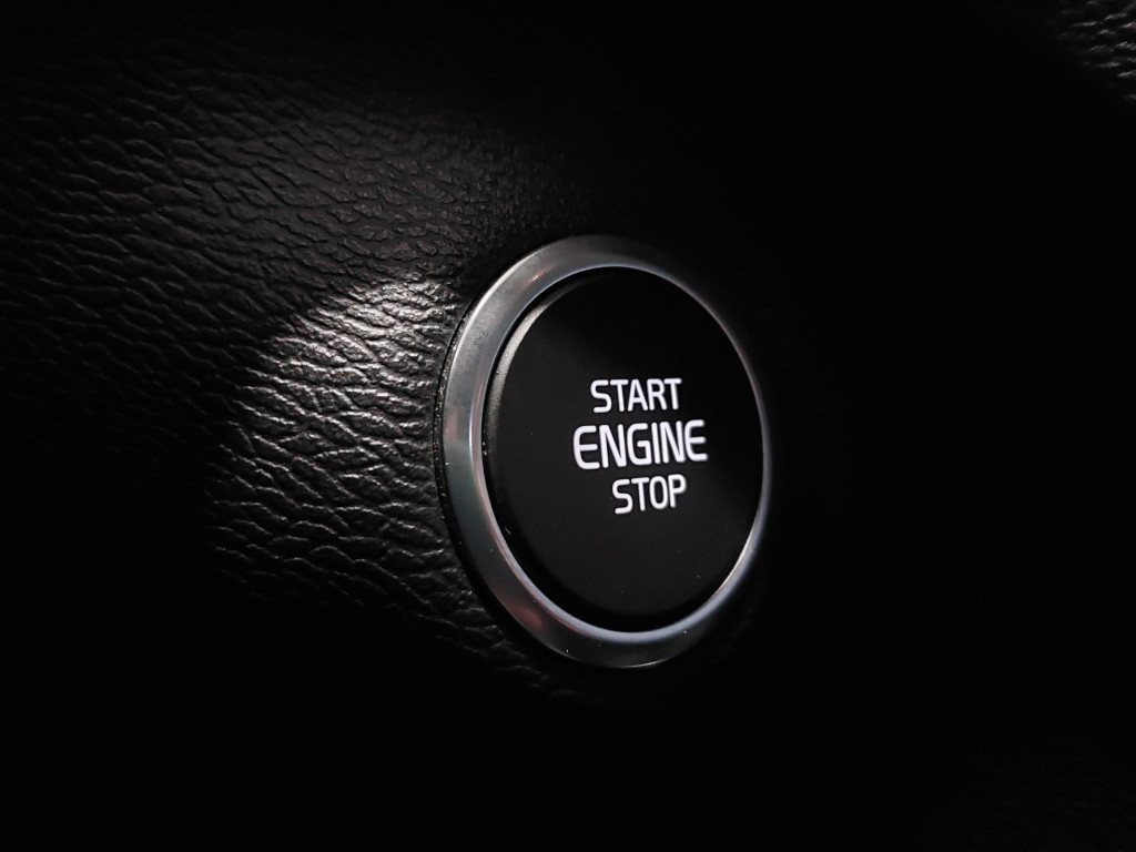 VOLVO XC 40 2.0 D D3 MOMENTUM 150 de segunda mano