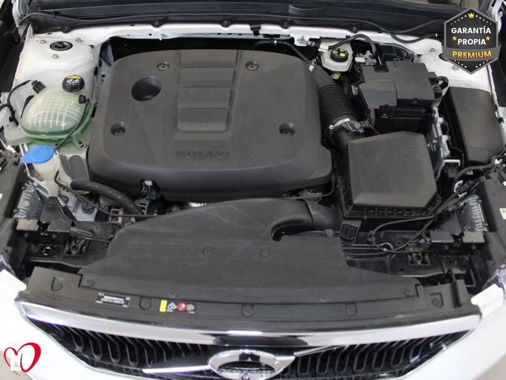 VOLVO XC 40 D3 BUSINESS PLUS + TECHO 150 de segunda mano