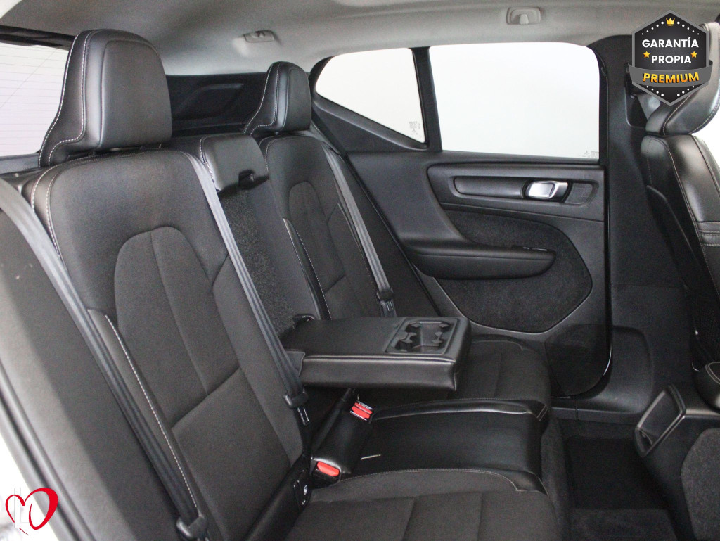 VOLVO XC 40 D3 BUSINESS PLUS + TECHO 150 de segunda mano