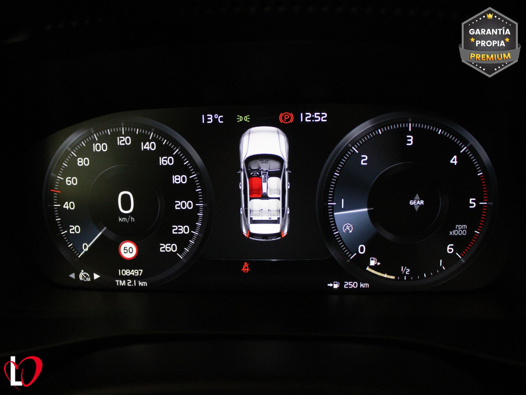 VOLVO XC 40 D3 BUSINESS PLUS + TECHO 150 de segunda mano