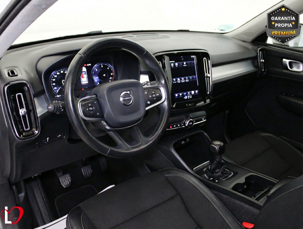 VOLVO XC 40 D3 BUSINESS PLUS + TECHO 150 de segunda mano