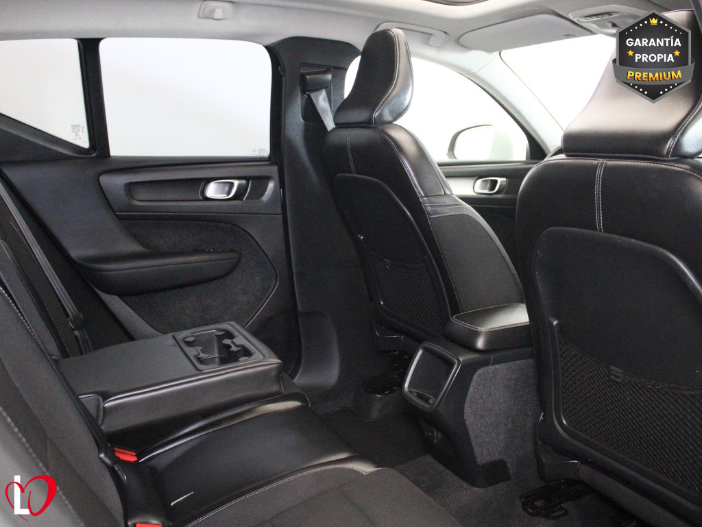 VOLVO XC 40 D3 BUSINESS PLUS + TECHO 150 de segunda mano