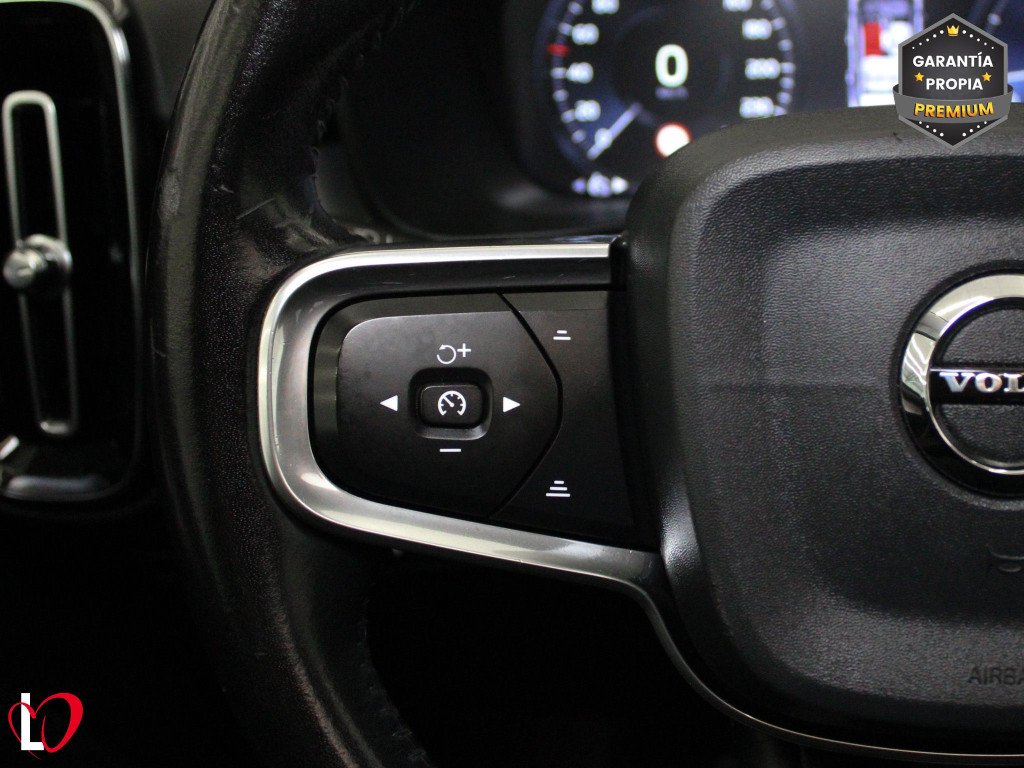 VOLVO XC 40 D3 BUSINESS PLUS + TECHO 150 de segunda mano