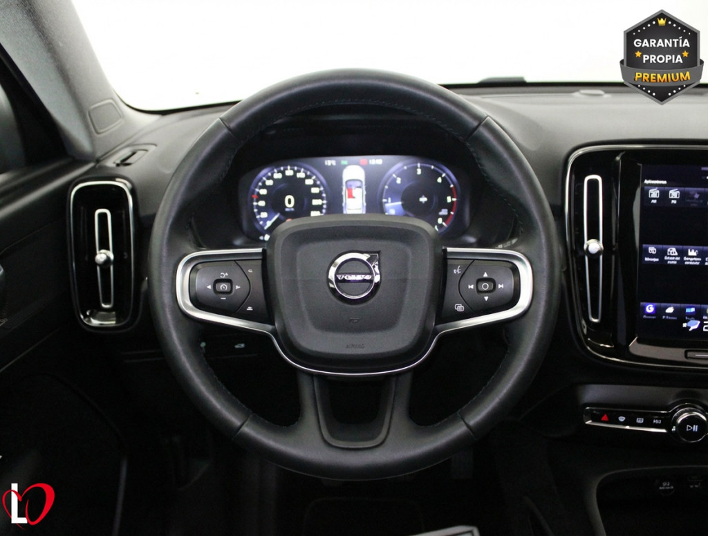 VOLVO XC 40 D3 BUSINESS PLUS + TECHO 150 de segunda mano