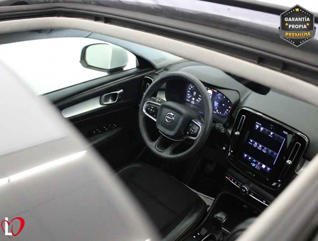 VOLVO XC 40 D3 BUSINESS PLUS + TECHO 150 de segunda mano