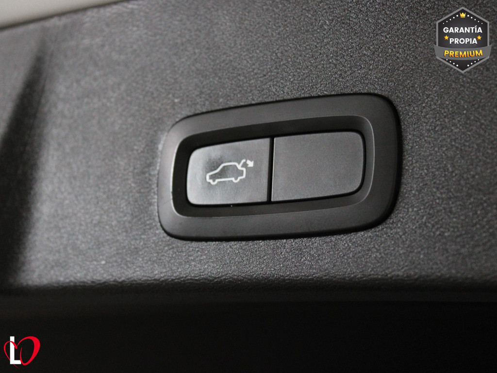 VOLVO XC 40 D3 BUSINESS PLUS + TECHO 150 de segunda mano