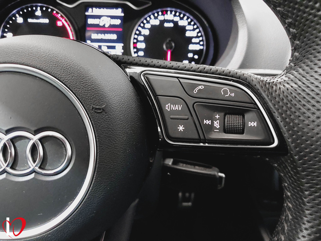 AUDI A3 SPORTBACK 30 TDI S LINE 116