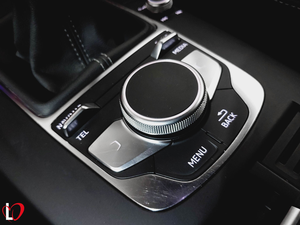 AUDI A3 SPORTBACK 30 TDI S LINE 116