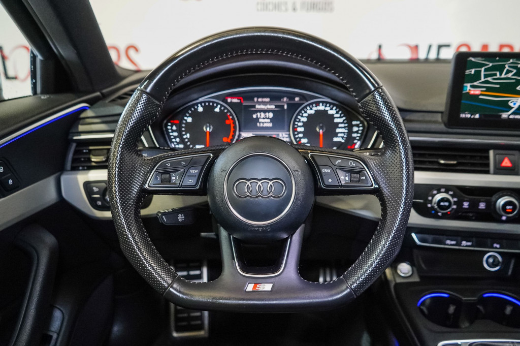 AUDI A4 2.0 TDI S-LINE 150