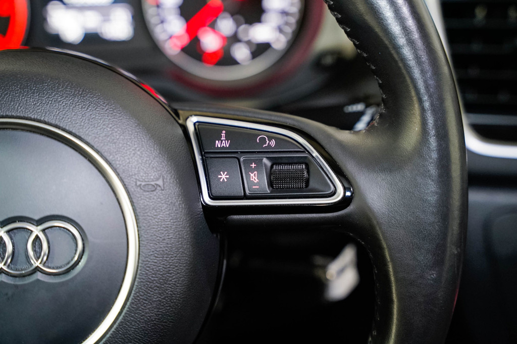 AUDI Q3 2.0 TDI SPORT 150