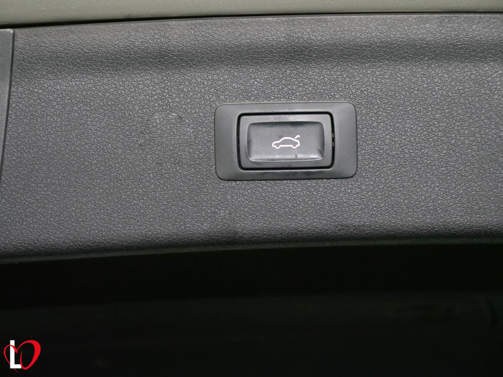 AUDI Q3 2.0 TDI SPORT TECHO 150