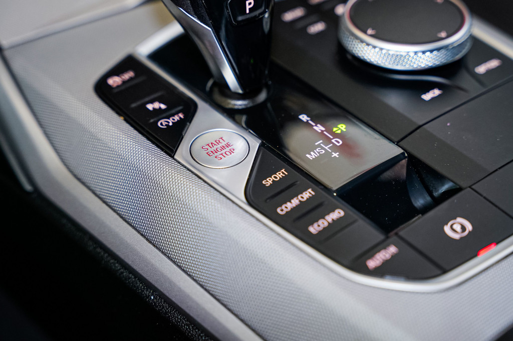 BMW SERIE 3 NUEVO 318D AUTOM TOURING