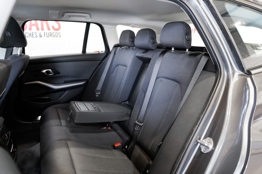 BMW SERIE 3 NUEVO 318D AUTOM TOURING