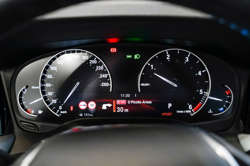 BMW SERIE 3 NUEVO 318D AUTOM TOURING