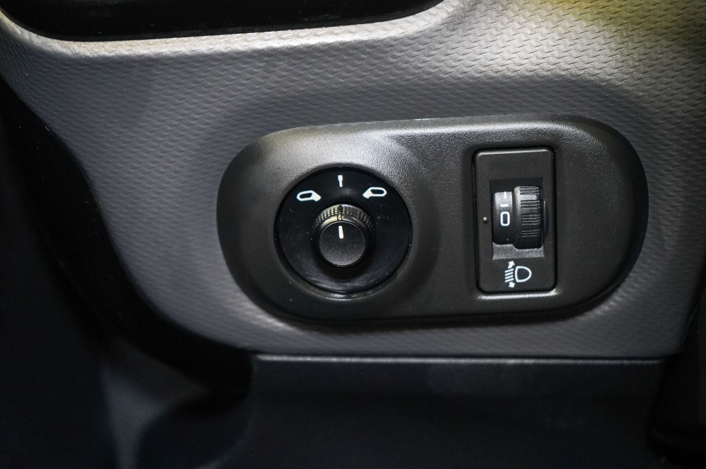 CITROEN C4 CACTUS BLUEHDI FEEL 100