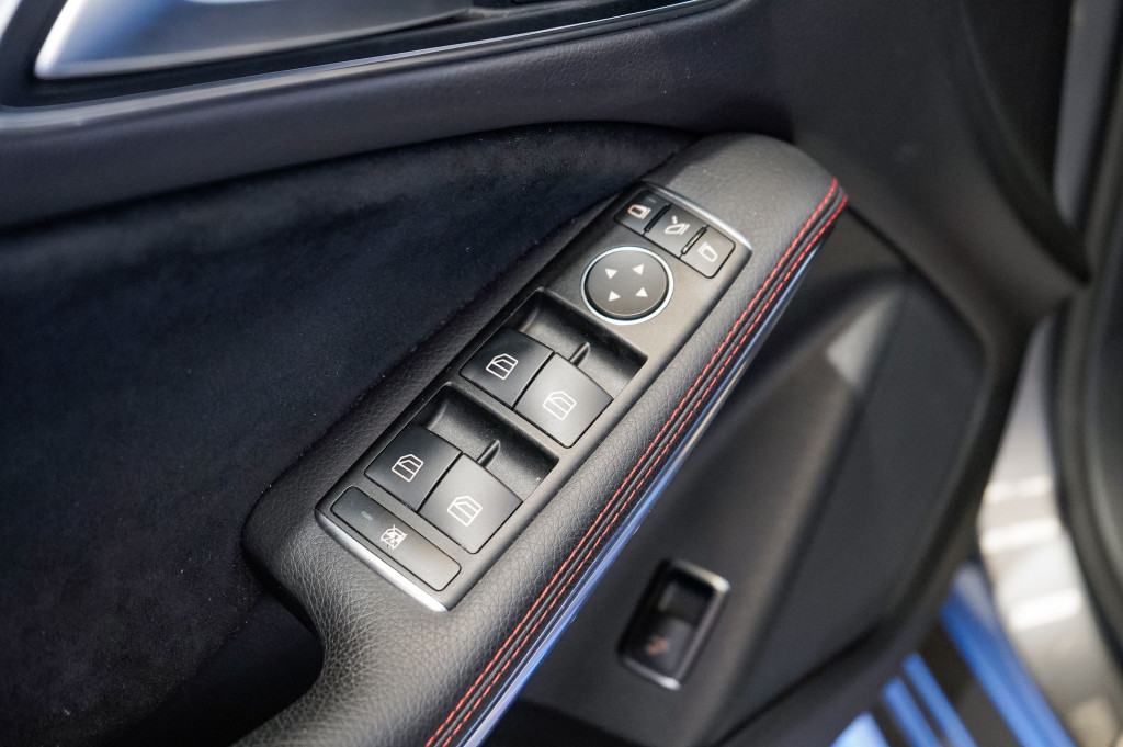 MERCEDES CLA SHOOTING BRAKE 220 D AUTO AMG PLUS 177