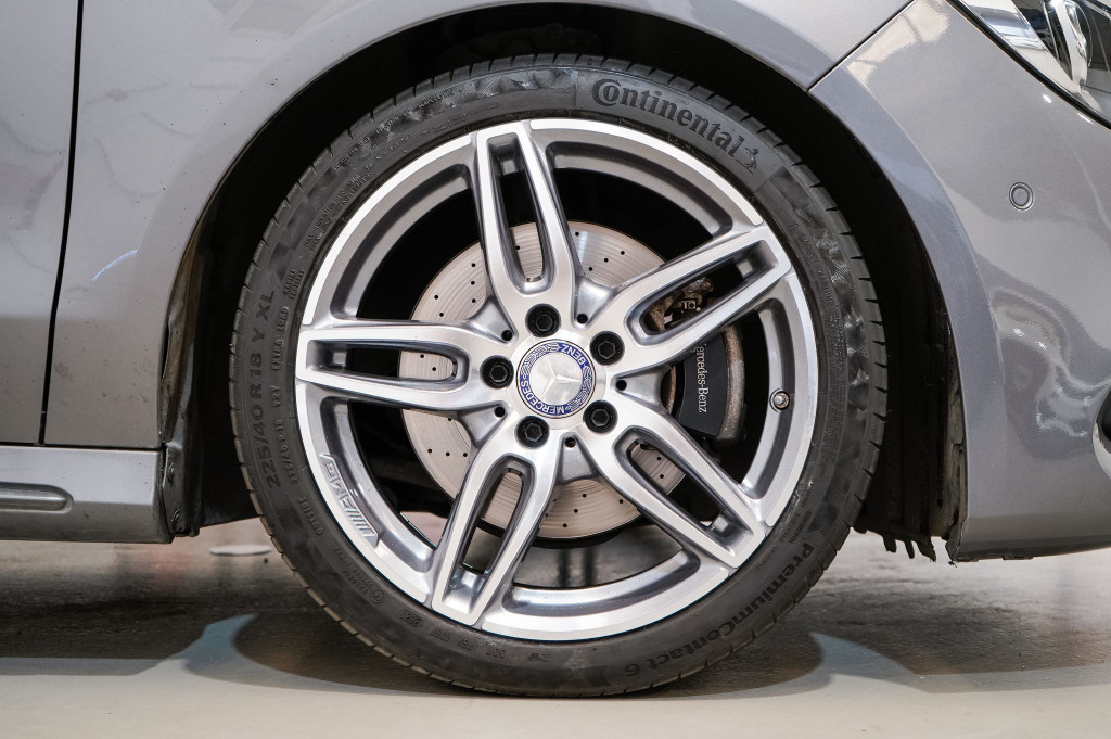 MERCEDES CLA SHOOTING BRAKE 220 D AUTO AMG PLUS 177