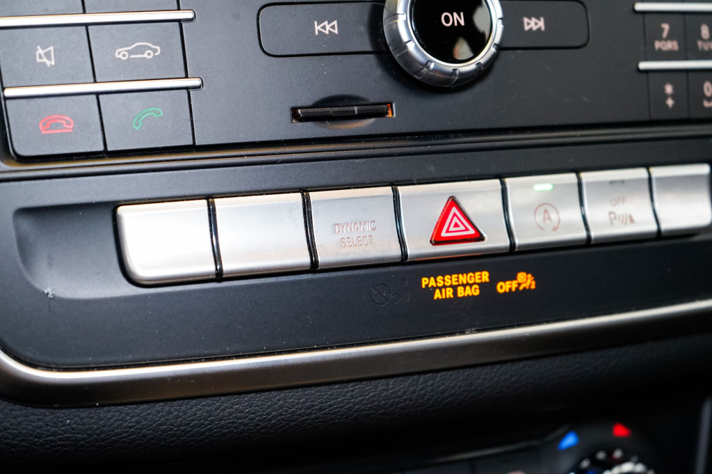 MERCEDES CLA SHOOTING BRAKE 220 D AUTO AMG PLUS 177
