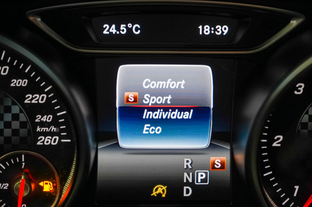 MERCEDES CLASE A 220 CDI AUTO AMG 177