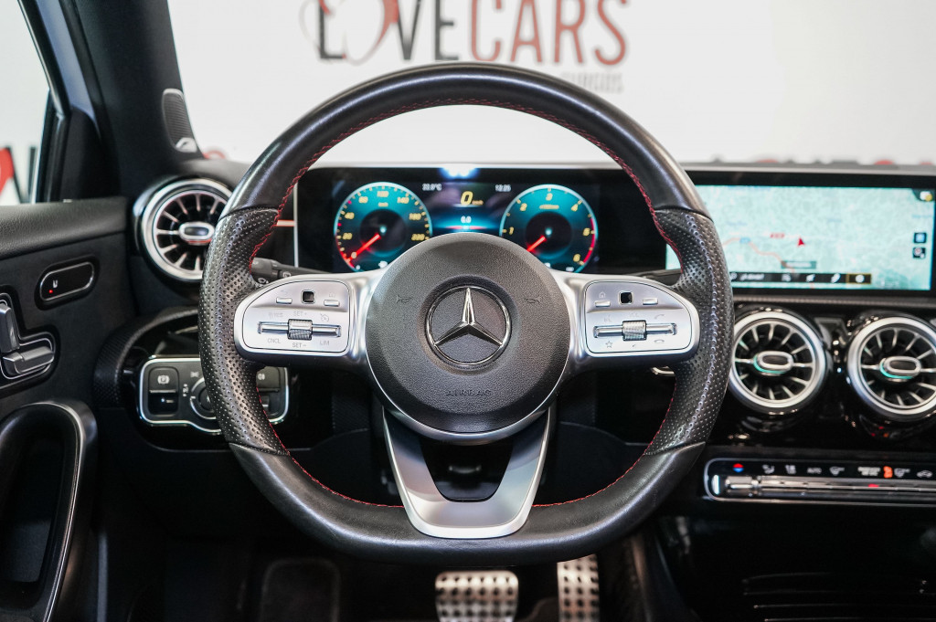 MERCEDES CLASE A 220 D AUTOM. AMG TECHO 190