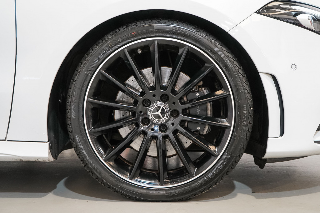 MERCEDES CLASE A 220 D AUTOM. AMG TECHO 190