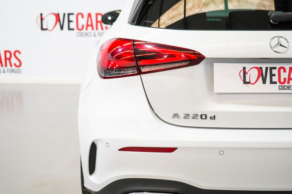 MERCEDES CLASE A 220 D AUTOM. AMG TECHO 190