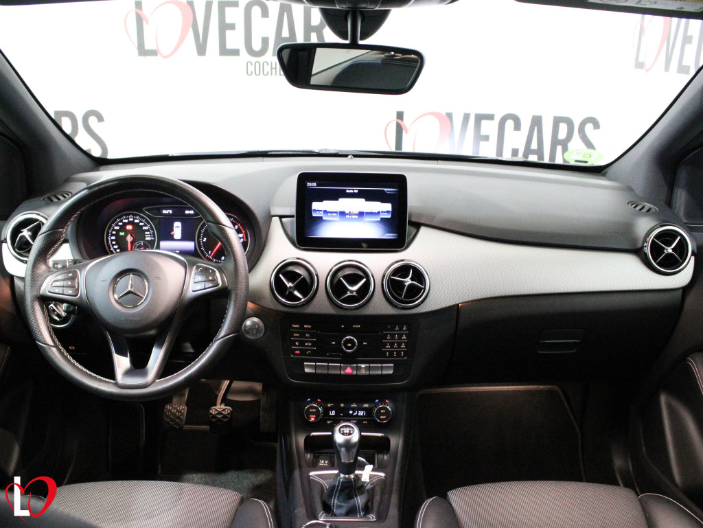 MERCEDES CLASE B B 200 D URBAN 136