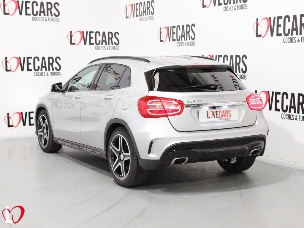 MERCEDES GLA 200 D AMG 136