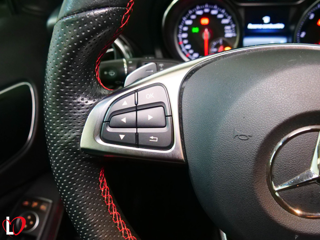 MERCEDES GLA 200 D AUTOMÁTICO AMG 136