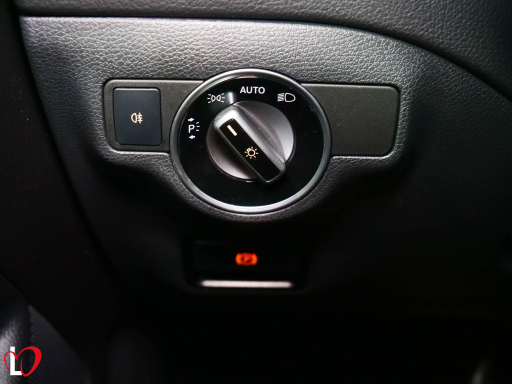 MERCEDES GLA 200 D AUTOMÁTICO AMG 136