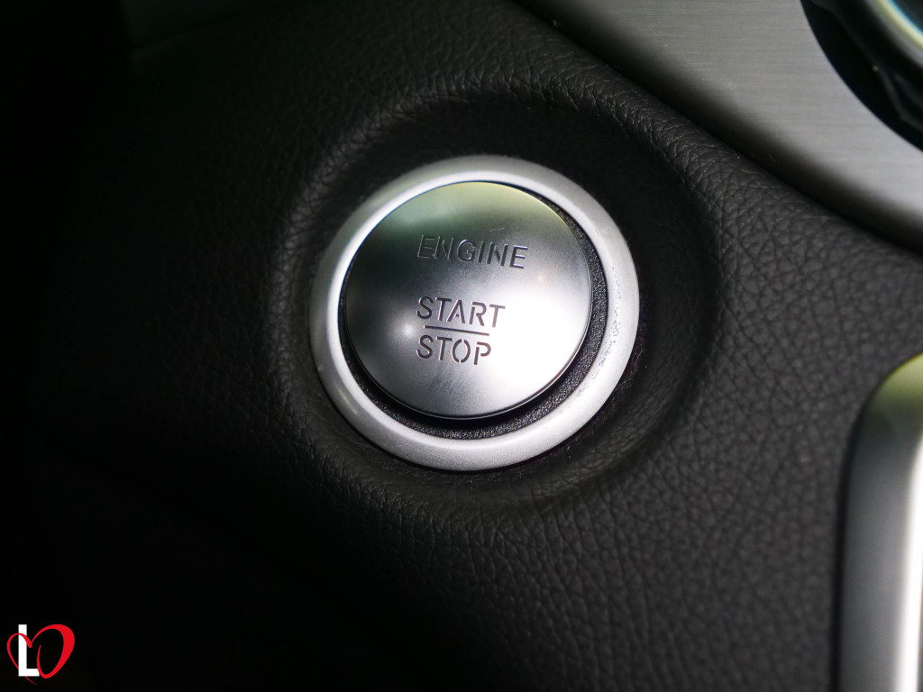 MERCEDES GLA 200 D AUTOMÁTICO AMG 136