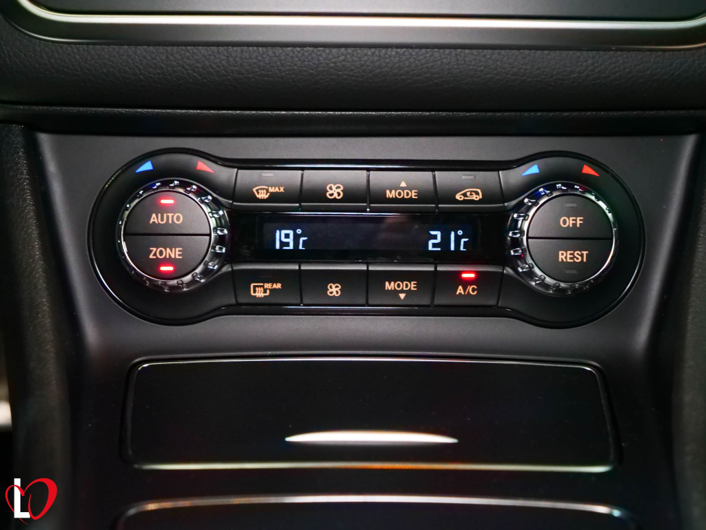 MERCEDES GLA 200 D AUTOMÁTICO AMG 136