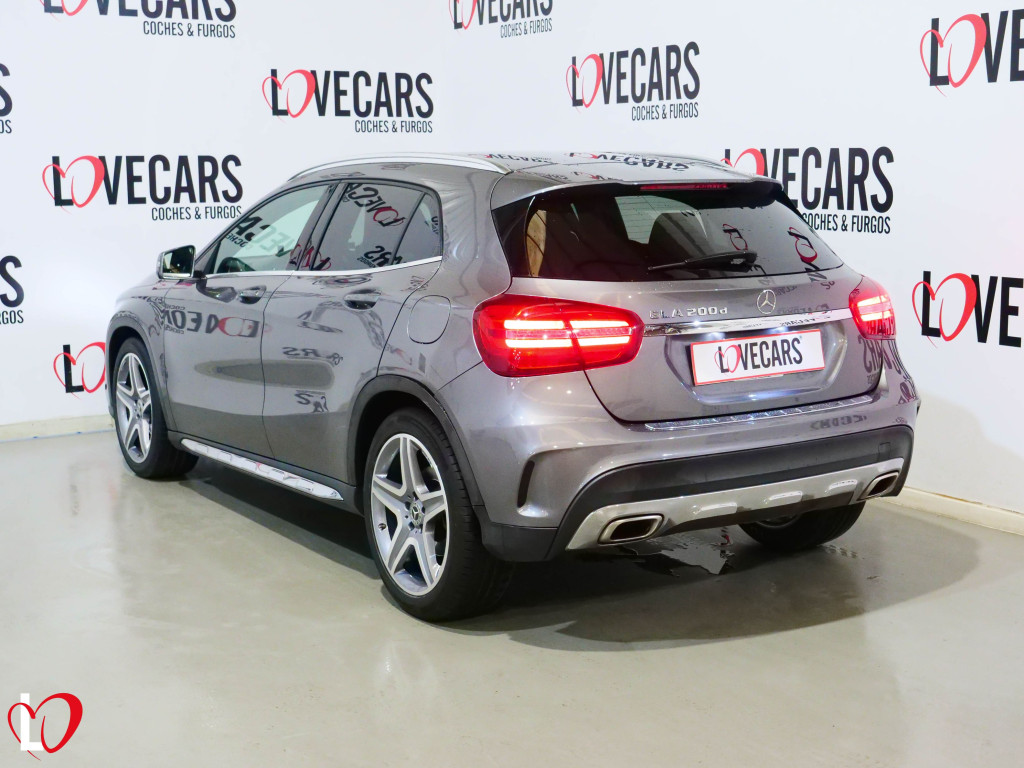 MERCEDES GLA 200 D AUTOMÁTICO AMG 136