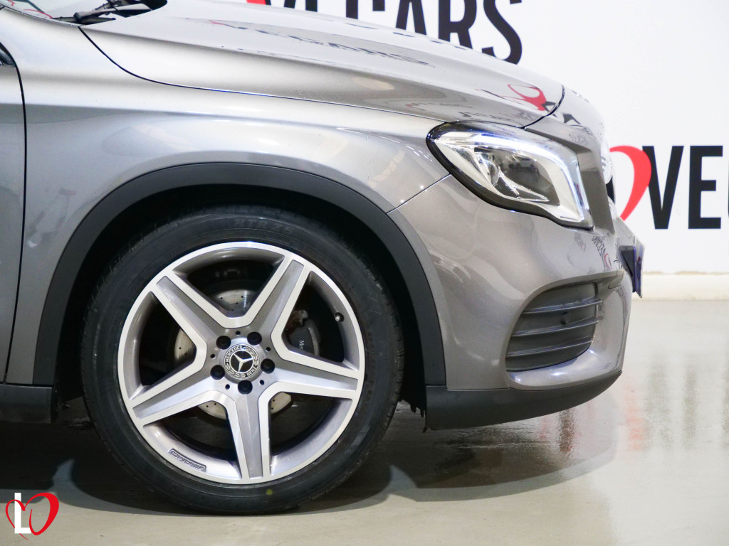 MERCEDES GLA 200 D AUTOMÁTICO AMG 136